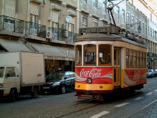 Portugal - Tram in Lisabon